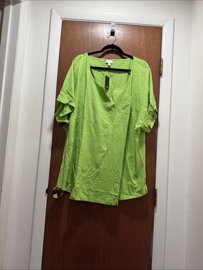 Avenue Lime Green Short Sleeve V-Neck Top